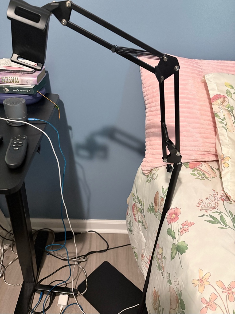 Adjustable Black Swing-Arm Desk/Bed Lamp